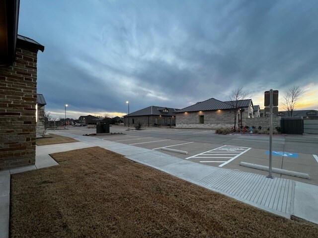 More Photos Of 1400 N Coit Rd, McKinney Unknown For Lease