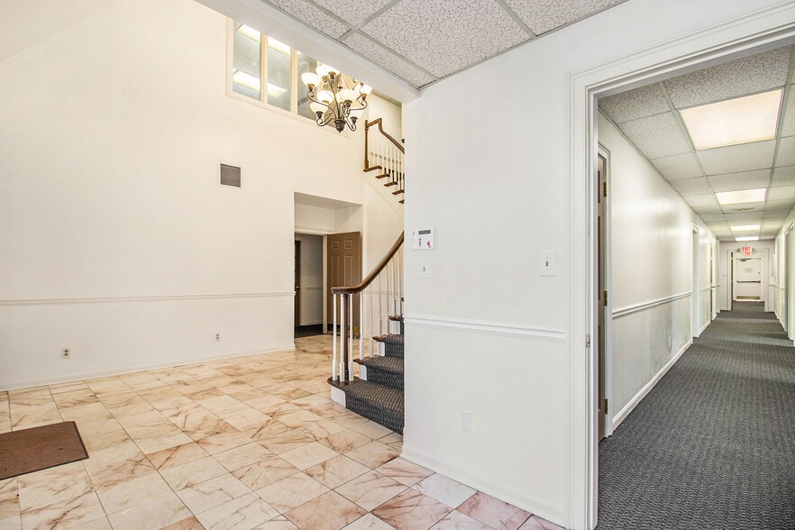 More Photos Of 655 Village Square Dr, Stone Mountain Loft Creative Space For Lease