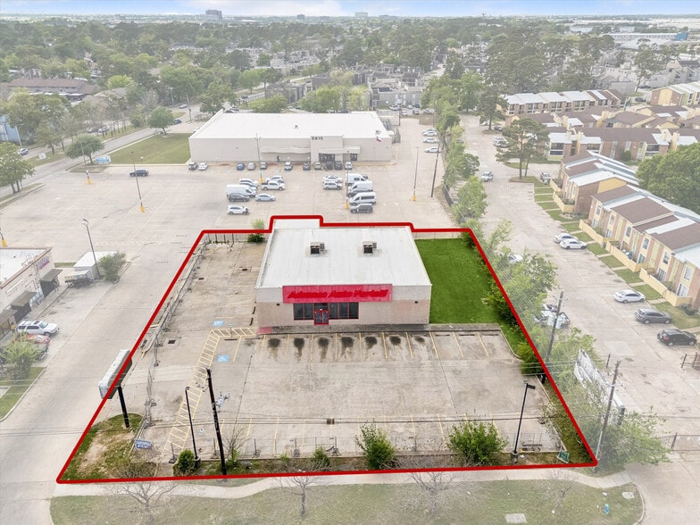 More Photos Of 5817 Antoine Dr, Houston Freestanding For Lease