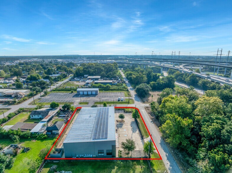 More Photos Of 5939 Albert Dr, Humble Light Distribution For Sale