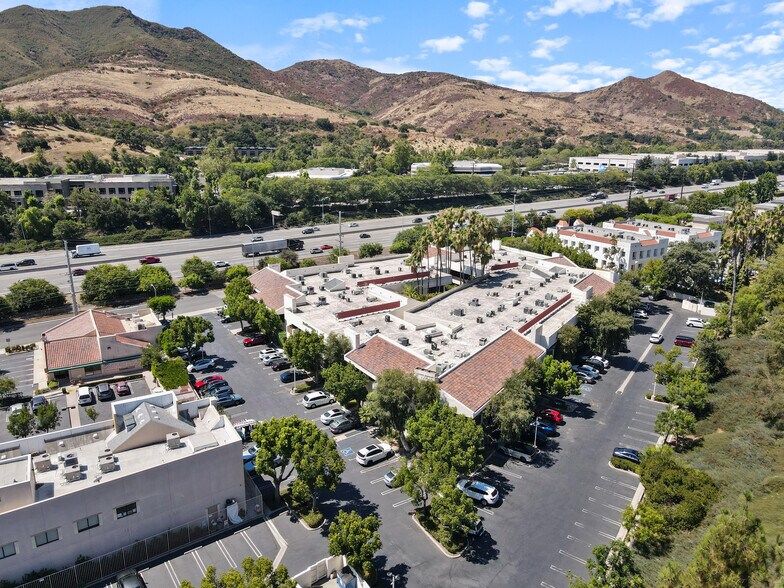 More Photos Of 30423 Canwood St, Agoura Hills Office For Sale