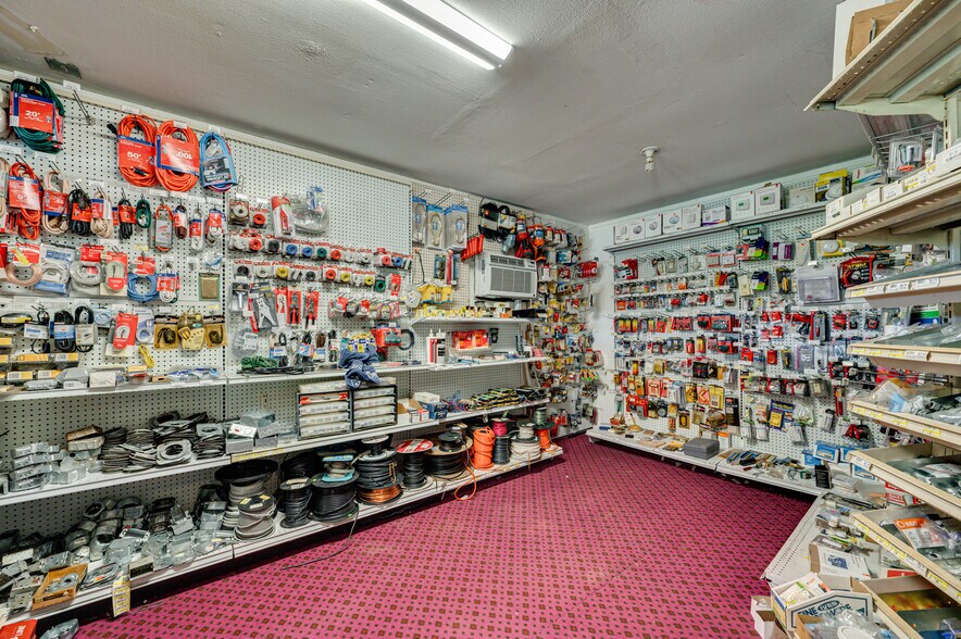 More Photos Of 39618 NE 216th Ave, Amboy Freestanding For Sale