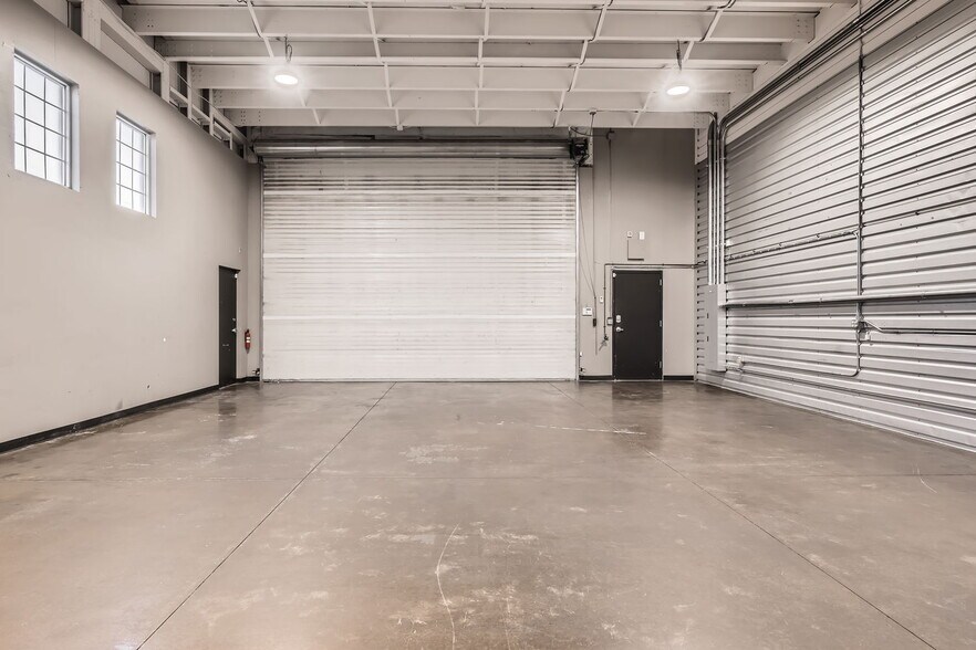 More Photos Of 9337 Commerce Center St, Highlands Ranch Showroom For Sale