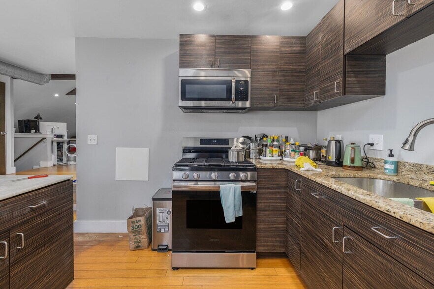 More Photos Of 64-66 Pitman St, Providence Apartments For Sale
