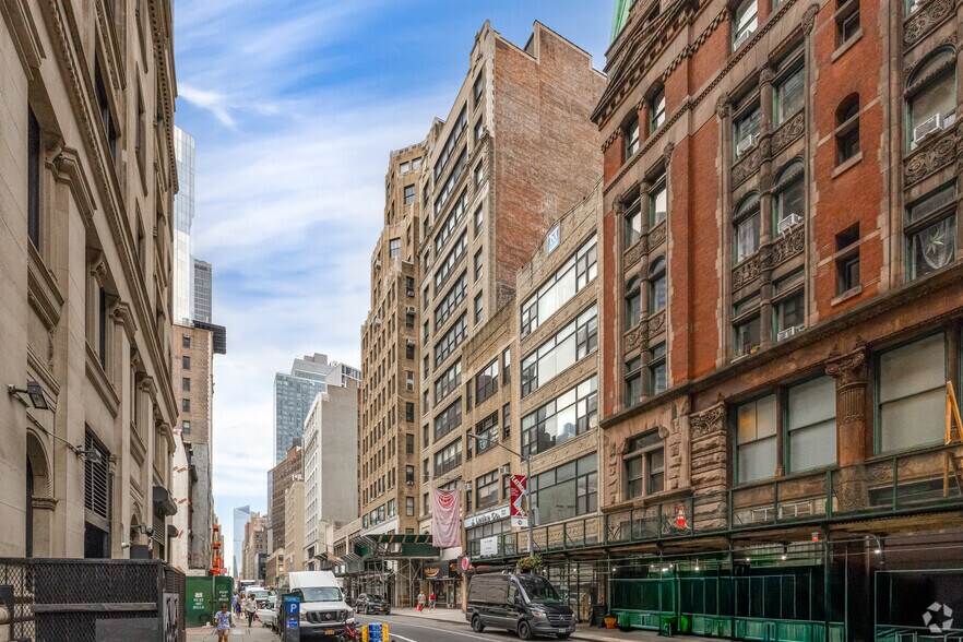 More Photos Of 7 W 30th St, New York Loft Creative Space For Lease