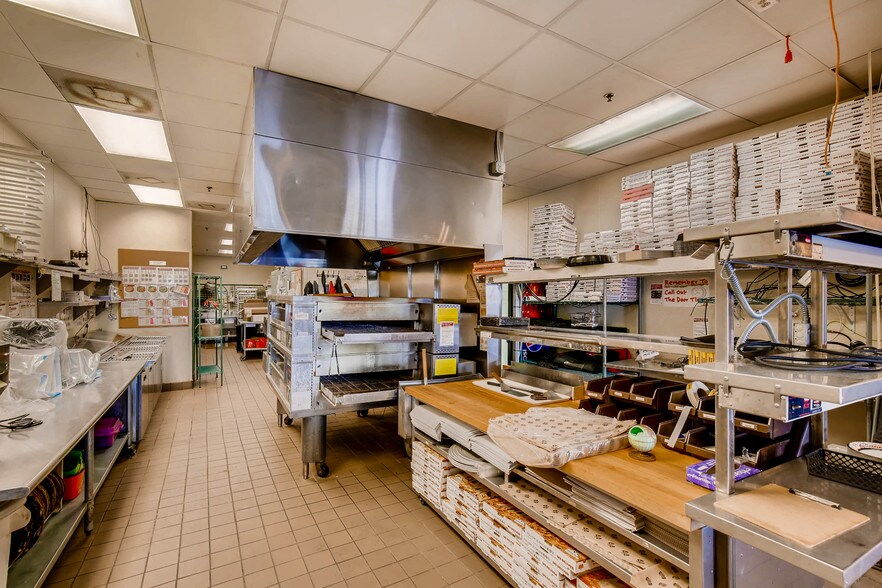 More Photos Of 3375 Sugarloaf Pkwy, Lawrenceville Unknown For Lease