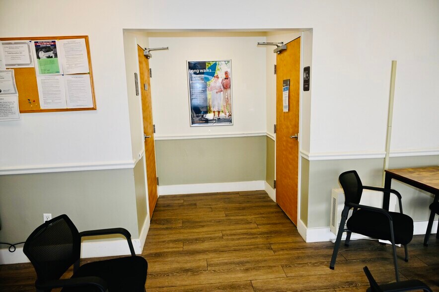 More Photos Of 8000-8004 N Armenia Ave, Tampa Medical For Lease