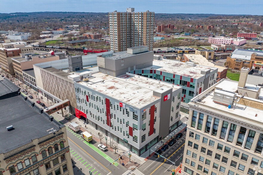 More Photos Of 400 S Salina St, Syracuse Office For Lease