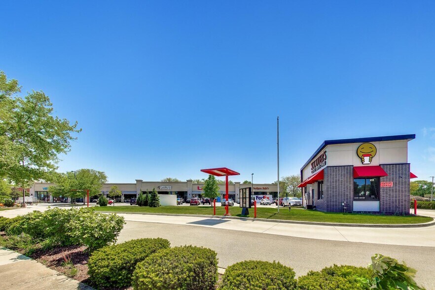 More Photos Of 58-98 E Schoolhouse Rd, Yorkville General Retail For Sale