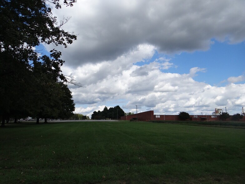 More Photos Of 3979 Old Linwood Rd, Lexington Warehouse For Lease