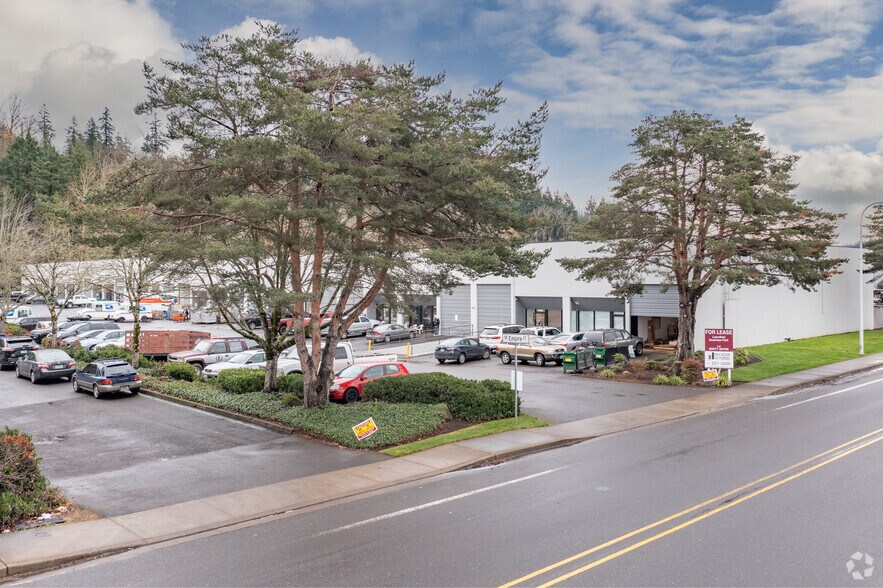 More Photos Of 9812-9864 SE Empire Ct, Clackamas Unknown For Lease