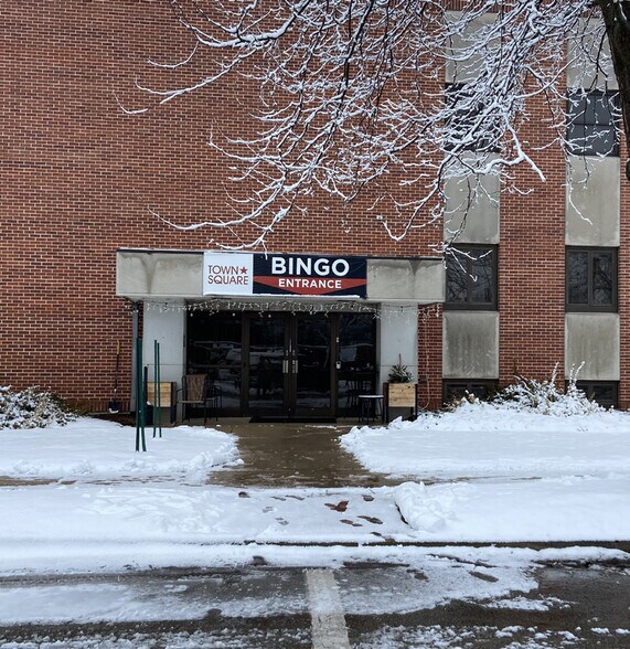 More Photos Of 486 Hill St, Green Lake Office For Sale