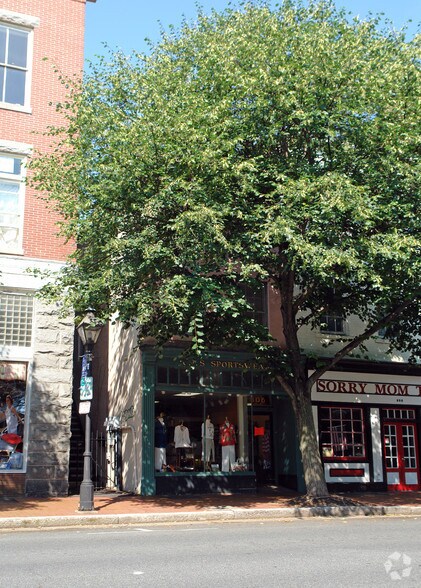 Primary Photo Of 806 Caroline St, Fredericksburg Storefront For Lease