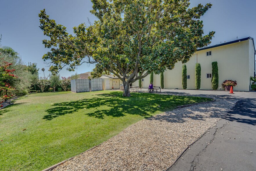 More Photos Of 710 S Cherokee Ln, Lodi Hospitality For Sale