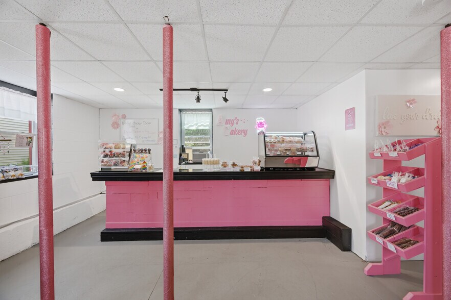 More Photos Of 21 Furnace St, Danielson Storefront For Sale