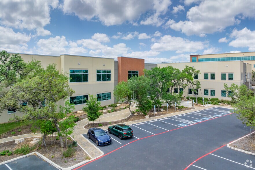 More Photos Of 2806 W Bitters Rd, San Antonio Office For Lease