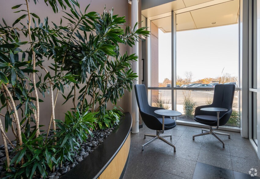 More Photos Of 3 Van de Graaff Dr, Burlington Office For Lease