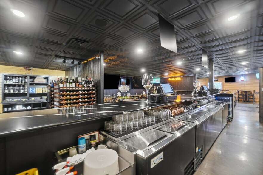 More Photos Of 2330 Bright Rd, Findlay Sports And Entertainment For Sale