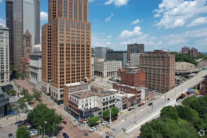 More Photos Of 208-210 Grant St, Pittsburgh Medical For Lease