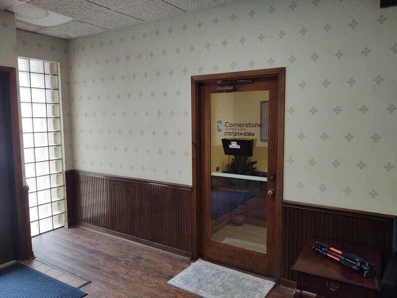 More Photos Of 100 E San Antonio St, San Marcos Office For Lease