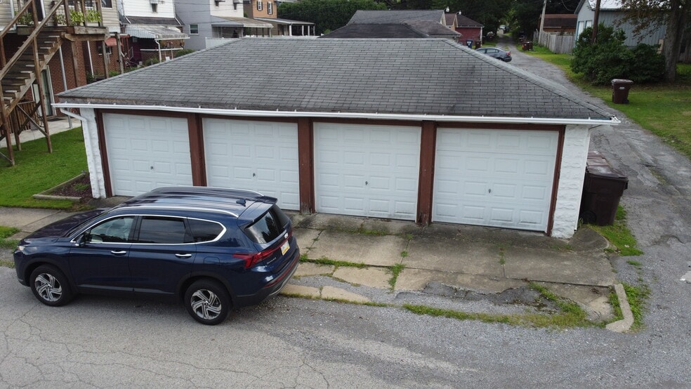 More Photos Of 474 Stambaugh Ave, Sharon Apartments For Sale