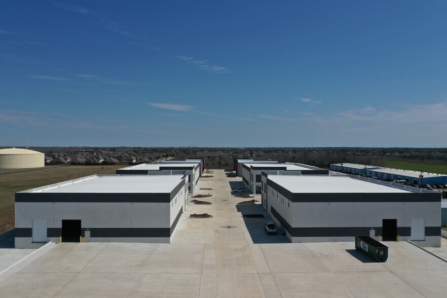 More Photos Of 1613 Main st, Pearland Unknown For Lease