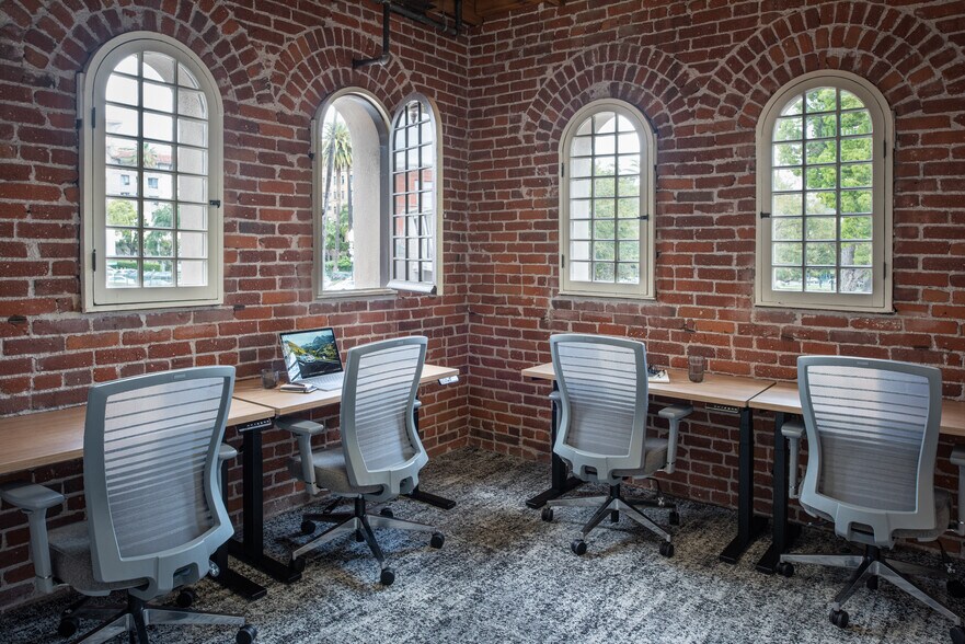 More Photos Of 155 S Fair Oaks Ave, Pasadena Office For Lease