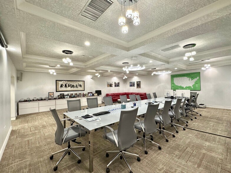 More Photos Of 185 W Chestnut Ave, Monrovia Office For Sale
