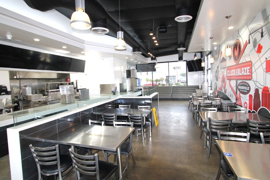 More Photos Of 4850 W Rosecrans Ave, Hawthorne Freestanding For Lease