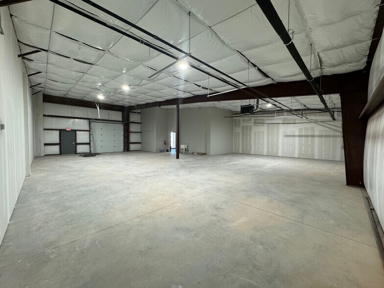 More Photos Of S Sara Rd & SW 89th St, Mustang Unknown For Lease