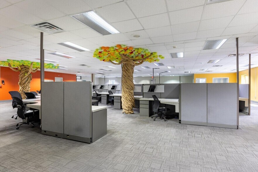 More Photos Of 240 Edwards St, Cleveland Office For Sale