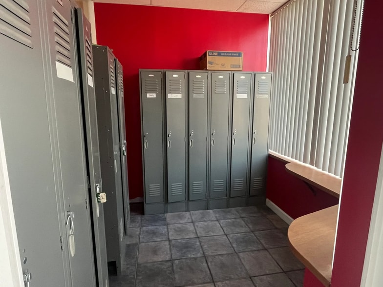 More Photos Of 5245 W Diversey Ave, Chicago Industrial For Sale