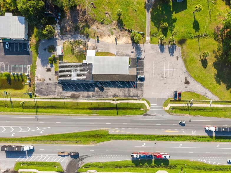 More Photos Of 17313 NE US Highway 301, Waldo Freestanding For Lease
