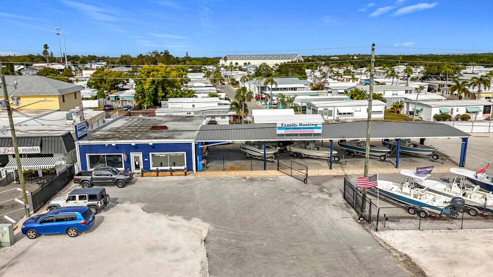 More Photos Of 9293 Bay Pines Blvd, Saint Petersburg General Retail For Lease