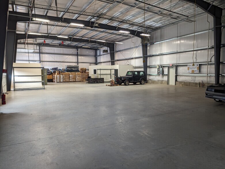 More Photos Of 770 Derby Ave, Seymour Warehouse For Lease