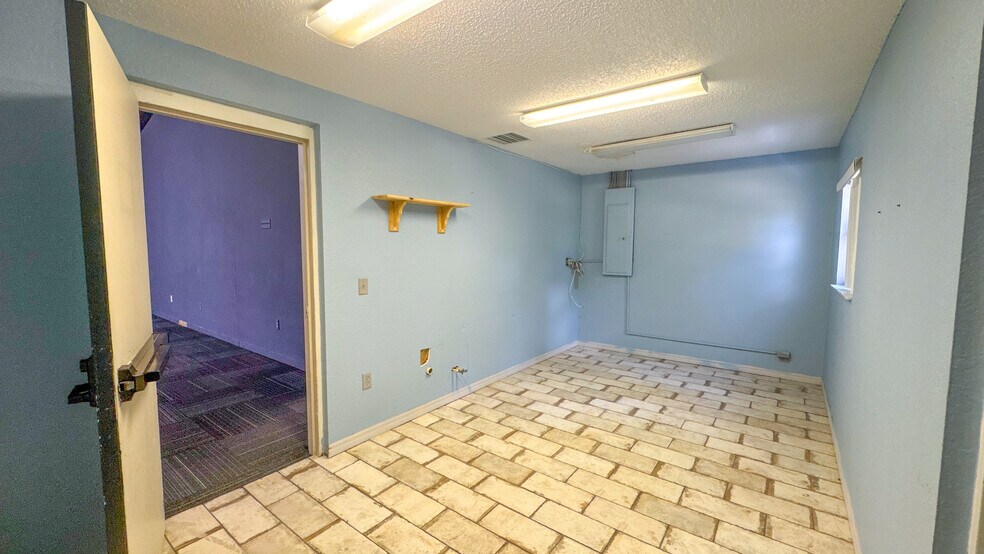 More Photos Of 4040 E County Road 540A, Lakeland Religious Facility For Sale