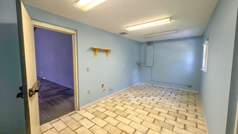 More Photos Of 4040 E County Road 540A, Lakeland Religious Facility For Sale