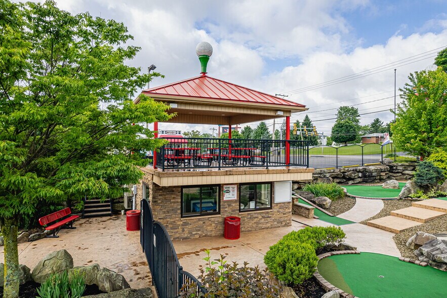 More Photos Of 1548-1554 N Center Ave, Somerset Land For Lease