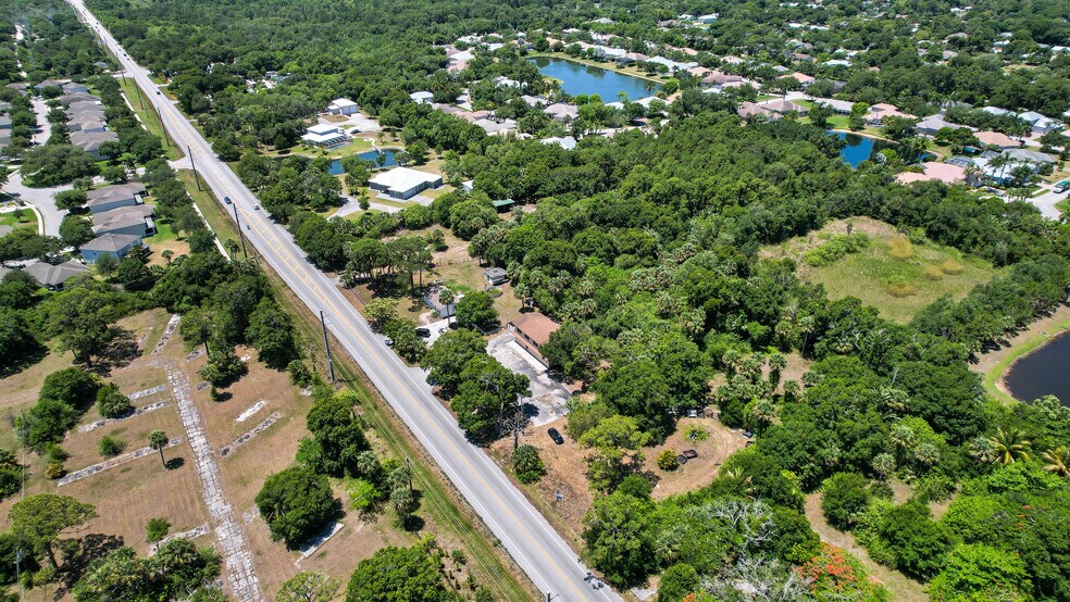 More Photos Of 1055 27th Ave SW, Vero Beach Flex For Sale