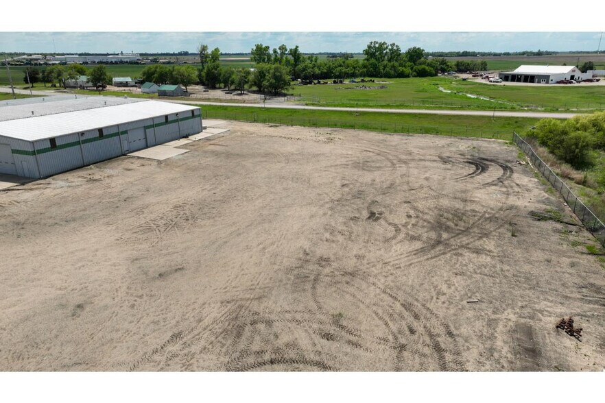 More Photos Of SE 241 SE 10 Ave, Great Bend Warehouse For Sale