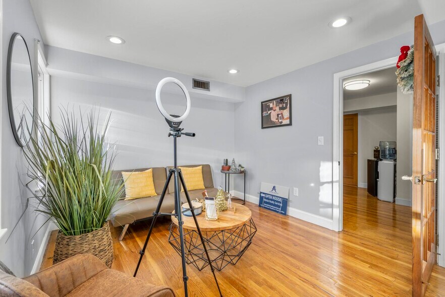 More Photos Of 51 N Main St, Southington Office For Lease