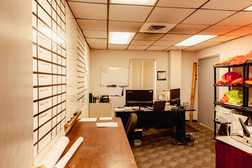 More Photos Of 3448 N Huetter Rd, Post Falls Office For Sale