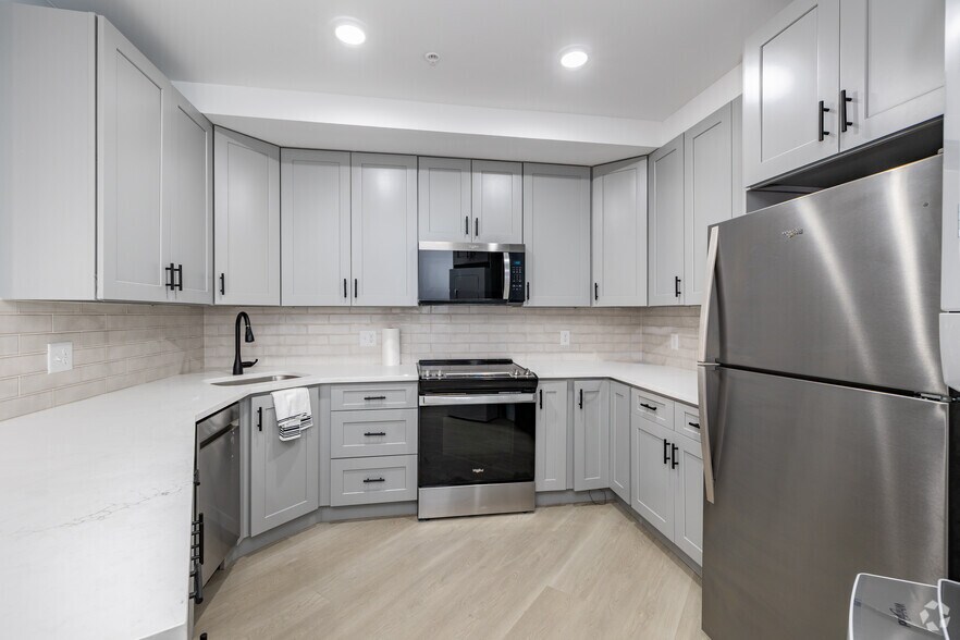 More Photos Of 101 Gregory St, Central City Apartments For Sale