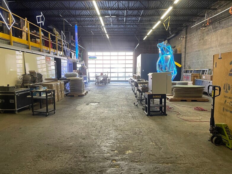 More Photos Of 306 Water St, Brooklyn Warehouse For Lease