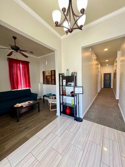 More Photos Of 11900 N MacArthur, Oklahoma City Office For Lease