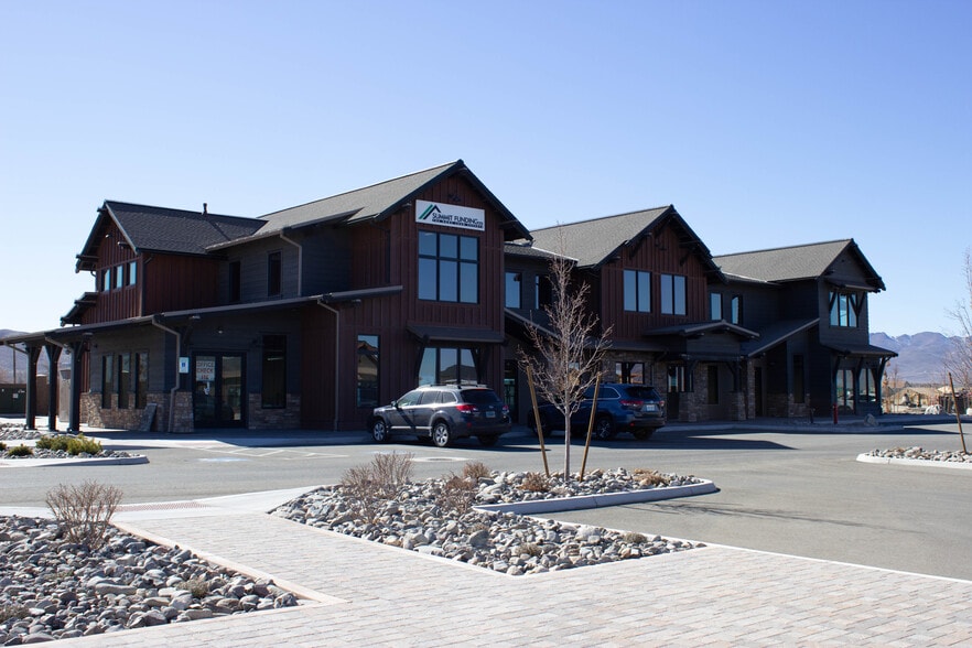 More Photos Of 1044 Inglewood Dr, Fernley Unknown For Lease