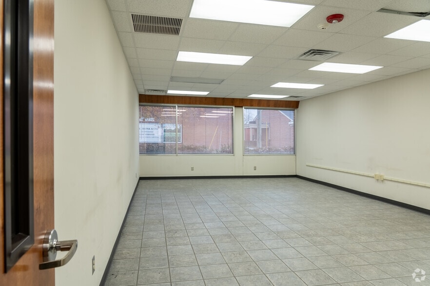 More Photos Of 3781 S Main St, Farmville Bank For Sale