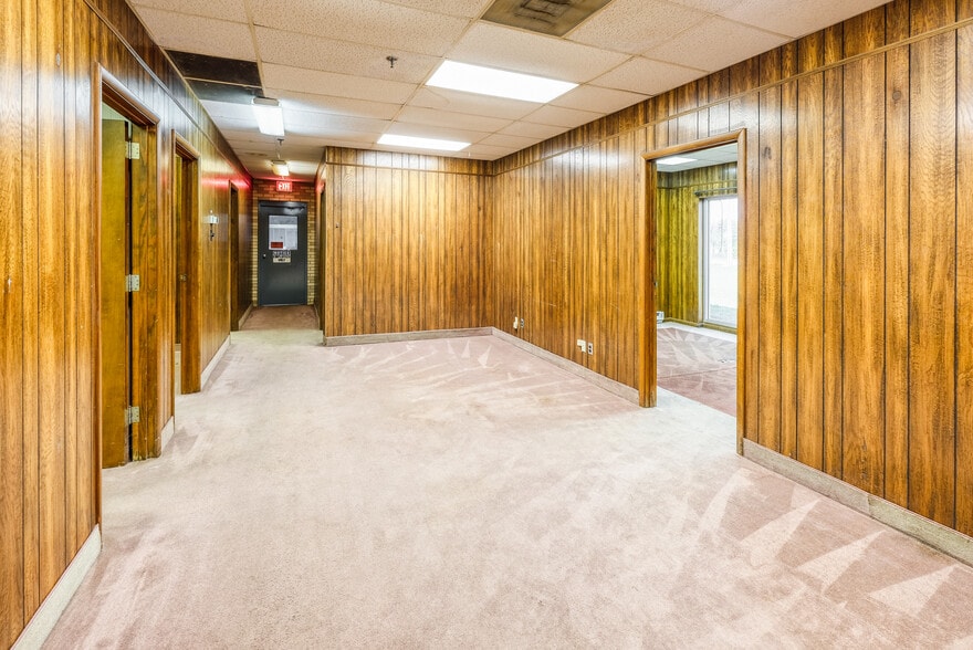 More Photos Of 5500 N Sharon Amity Rd, Charlotte Manufacturing For Lease