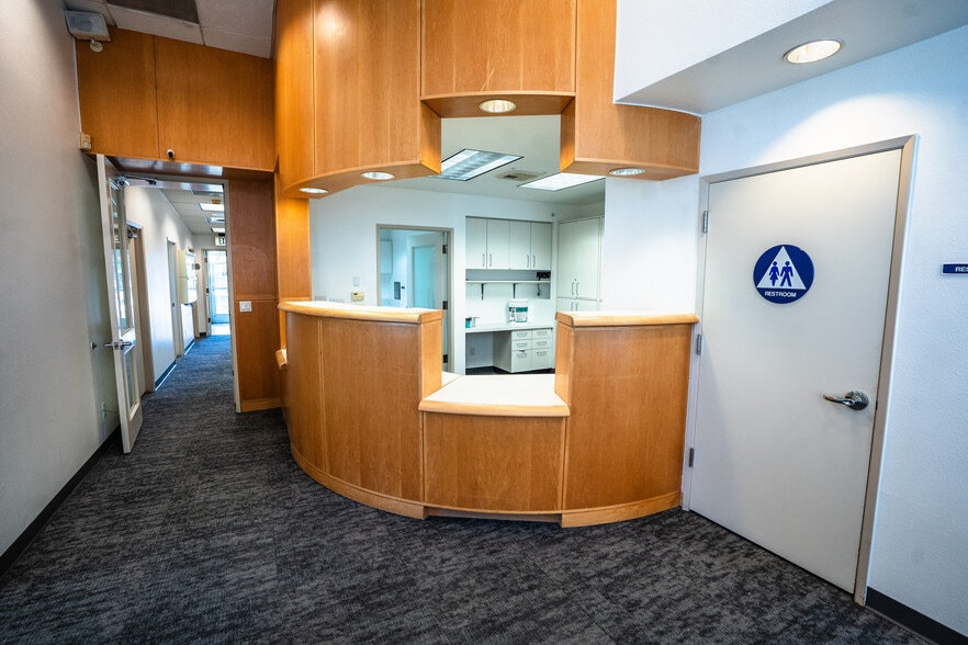More Photos Of 816 W Yosemite Ave, Madera Medical For Lease