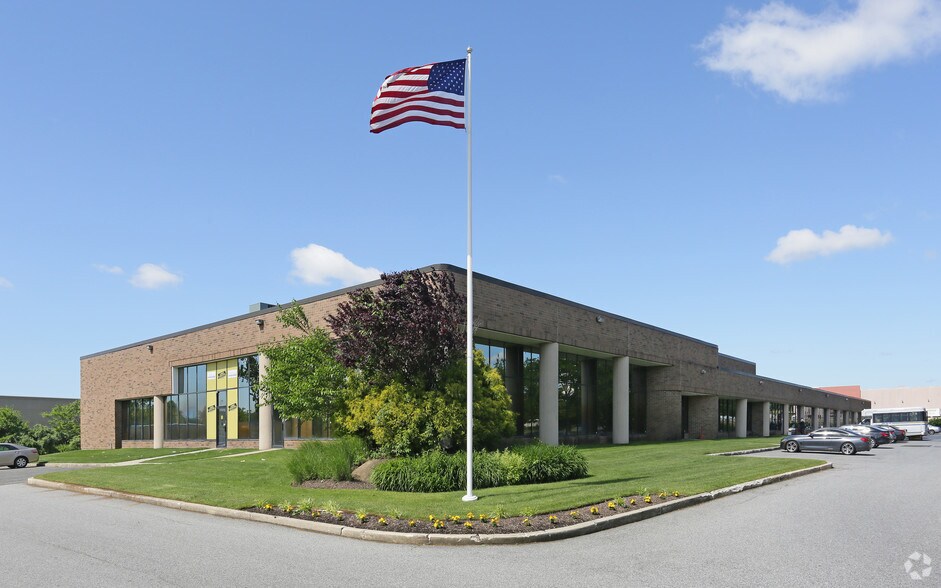 More Photos Of 20-36 Central Ave, Hauppauge Light Manufacturing For Lease